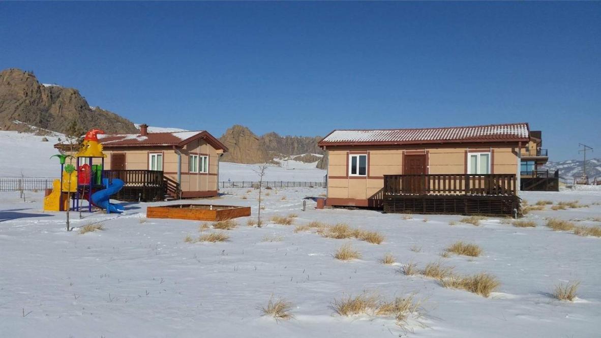 Takhi Resort Terelj Yoliin Hural Экстерьер фото